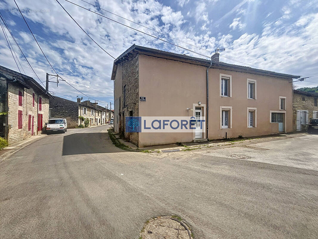 Parking à VECQUEVILLE