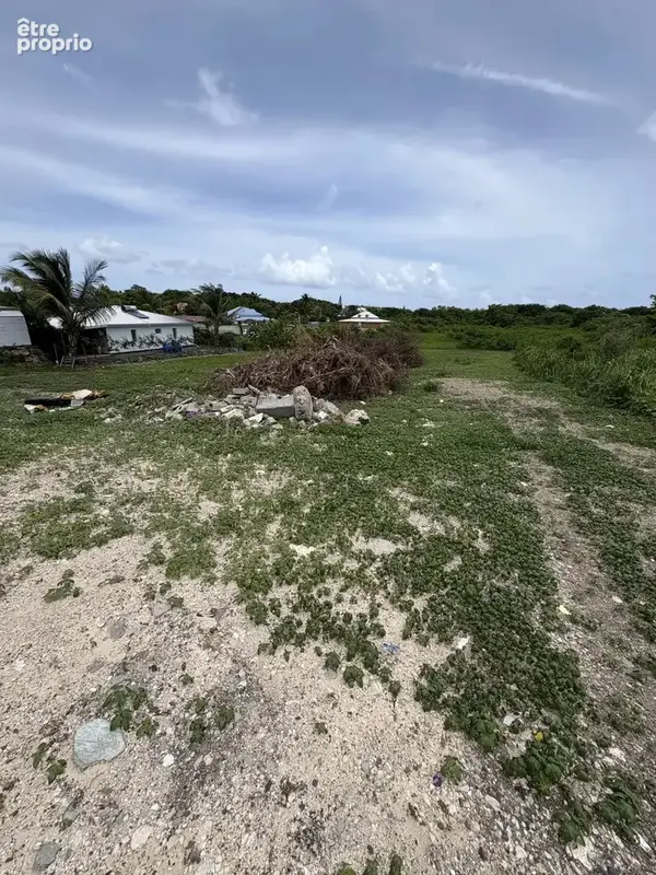 Beau terrain plat de 2000m2 a st-francois - photo 1