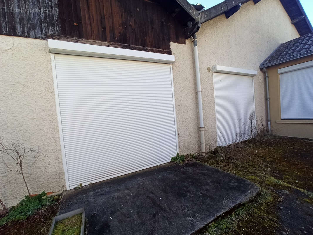 Commerce à SAINT-JUNIEN