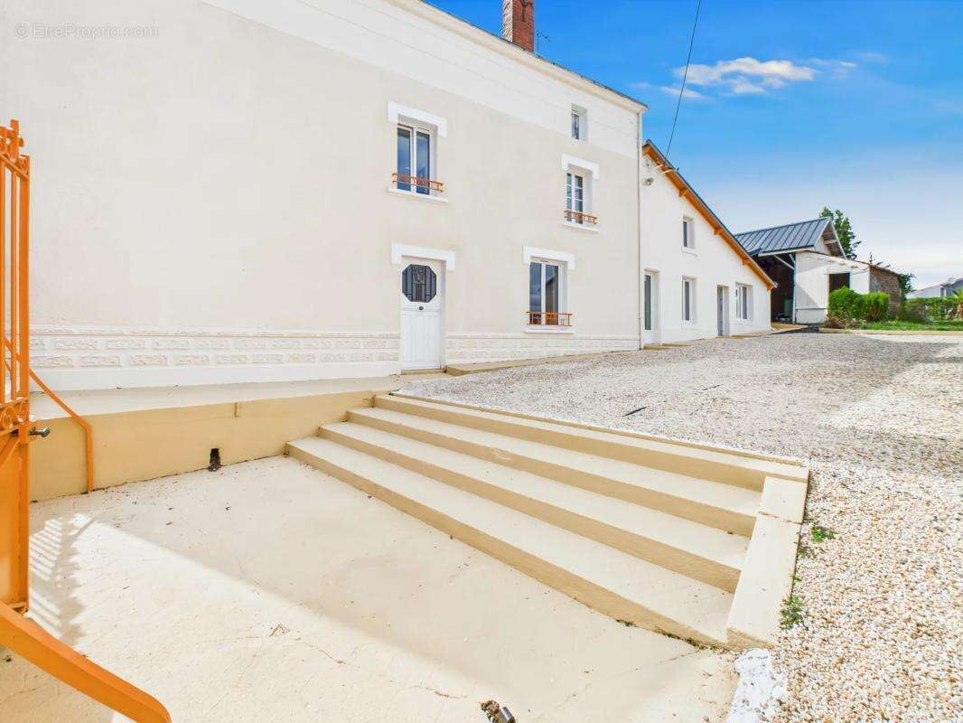 Maison à L'HERMENAULT