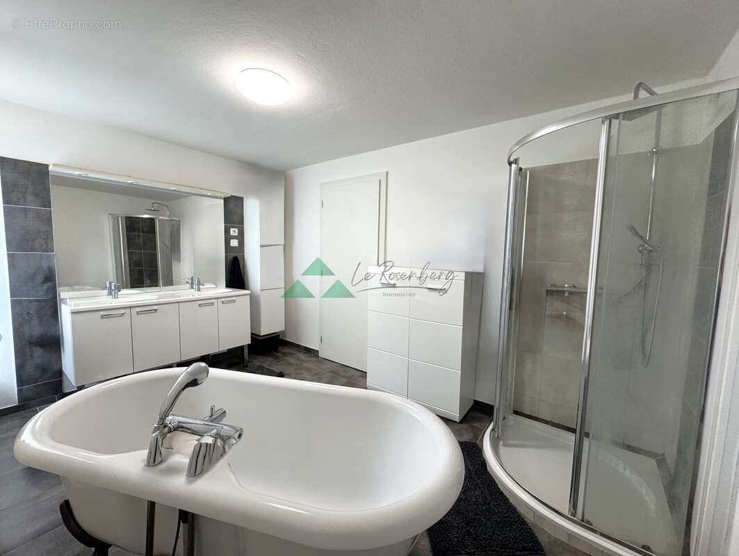Spacieuse maison familiale de 153 m2 sur un terrain de 10,81 ares, aux portes de la Suisse - photo 7