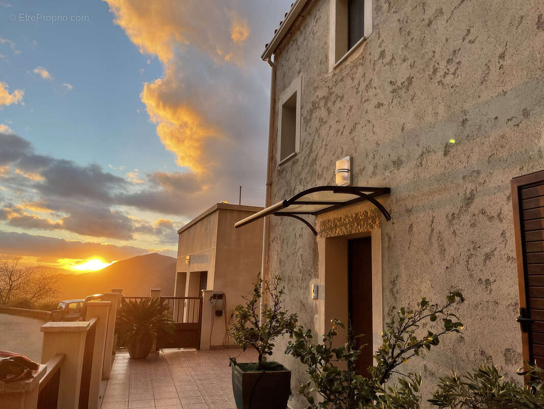 Maison à SAINTE-LUCIE-DE-TALLANO