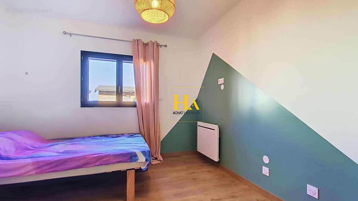 EXCLUSIVITÉ - BÉSAYES : Maison de plain-pied d'environ 113m² avec piscine et garage indépendant de 60 m² à fort potentiel - photo 12