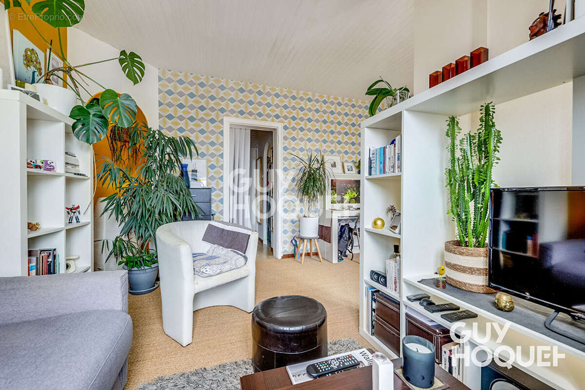 Appartement à PARIS-19E