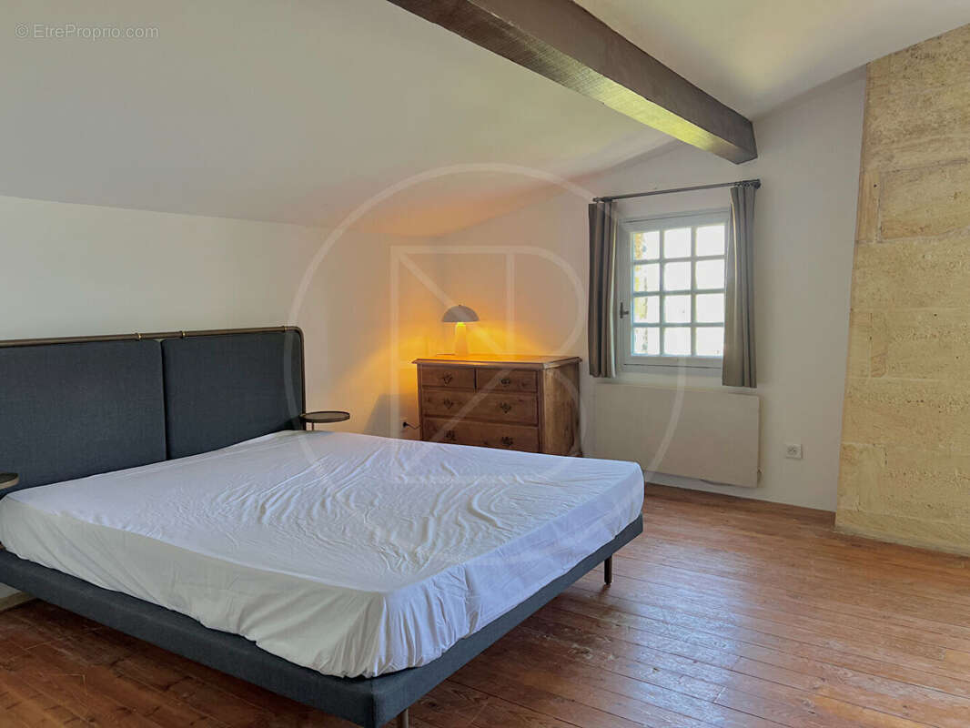 Maison à SAINT-EMILION