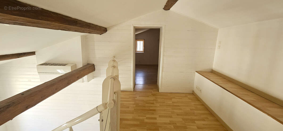 Appartement à SAINT-CYR-SUR-MER