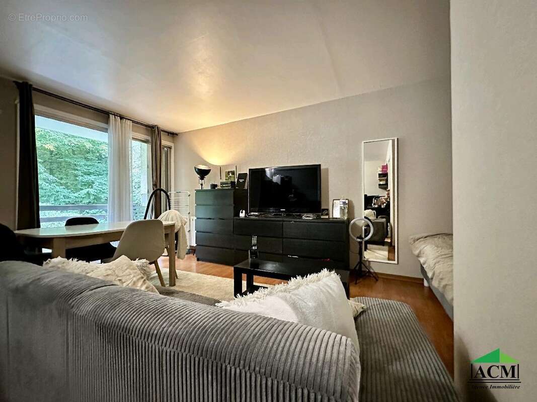 Appartement à MERY-SUR-OISE