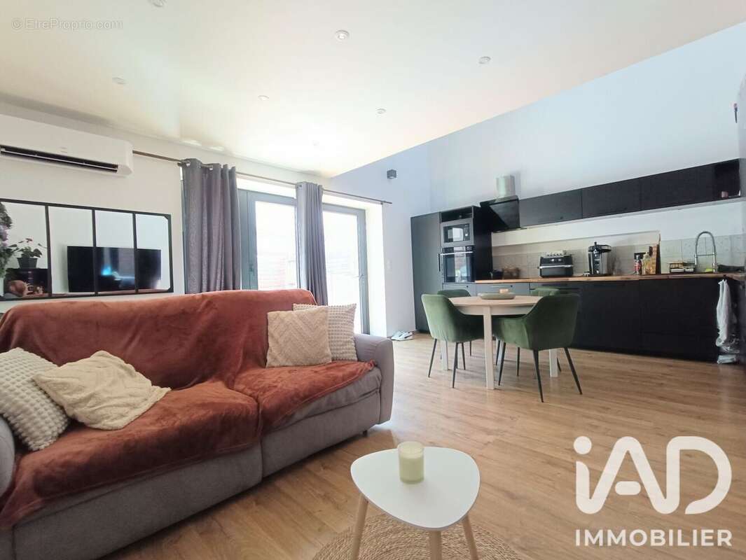 Appartement 87 m² à Saint-Etienne  - photo 8