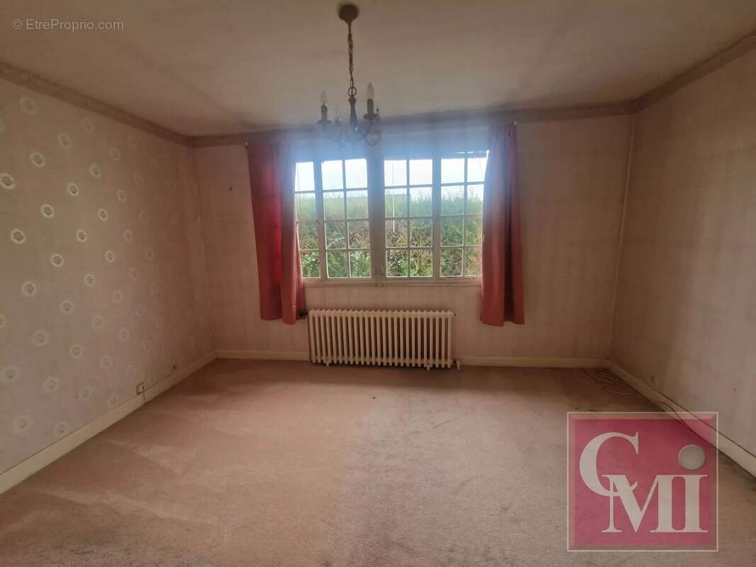 Maison à SAINT-CHERON