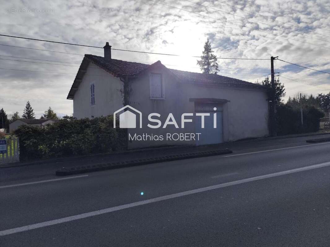 Photo 2 - Maison à LIMALONGES