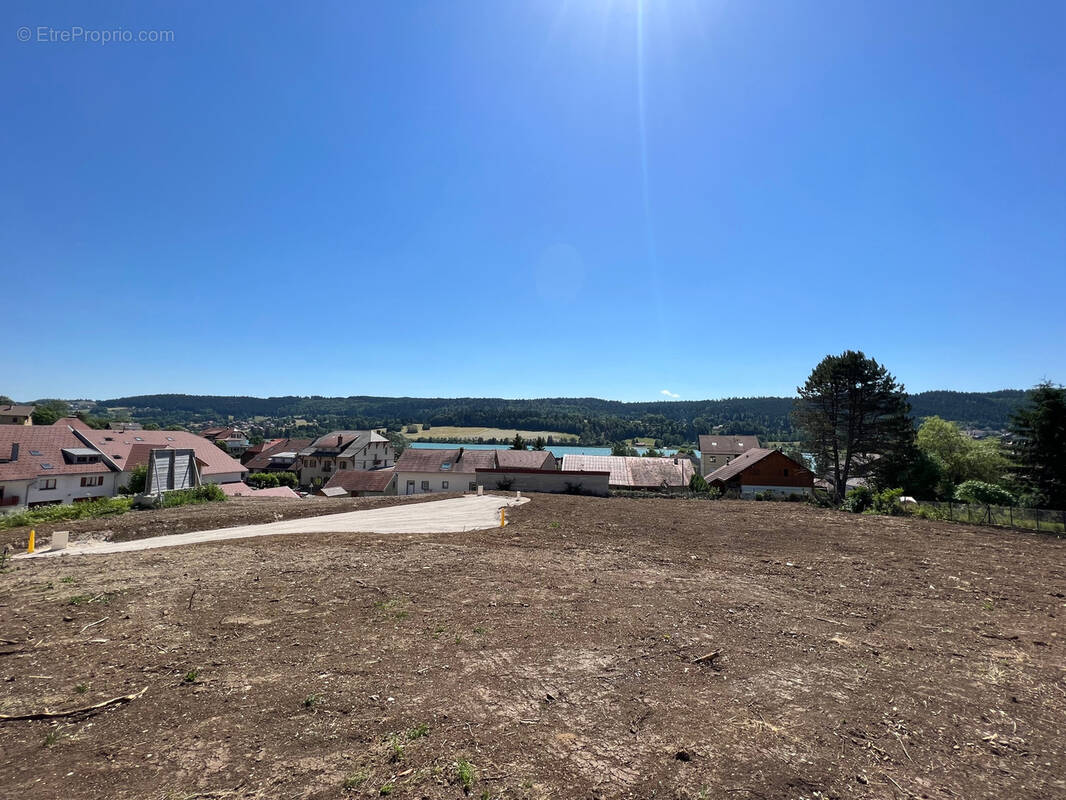 Terrain à SAINT-POINT-LAC