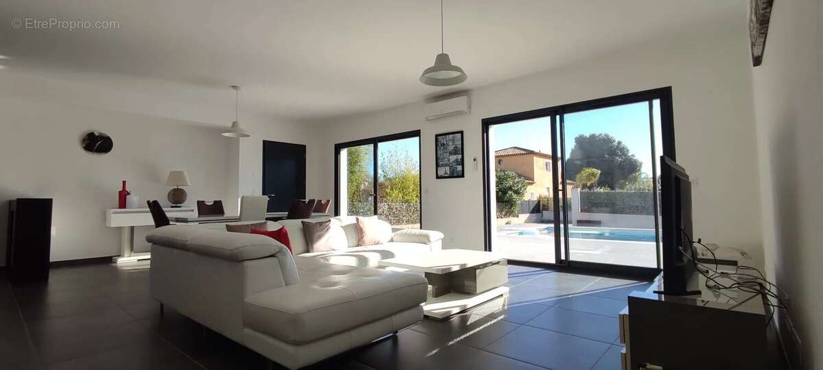 Maison à LA LONDE-LES-MAURES