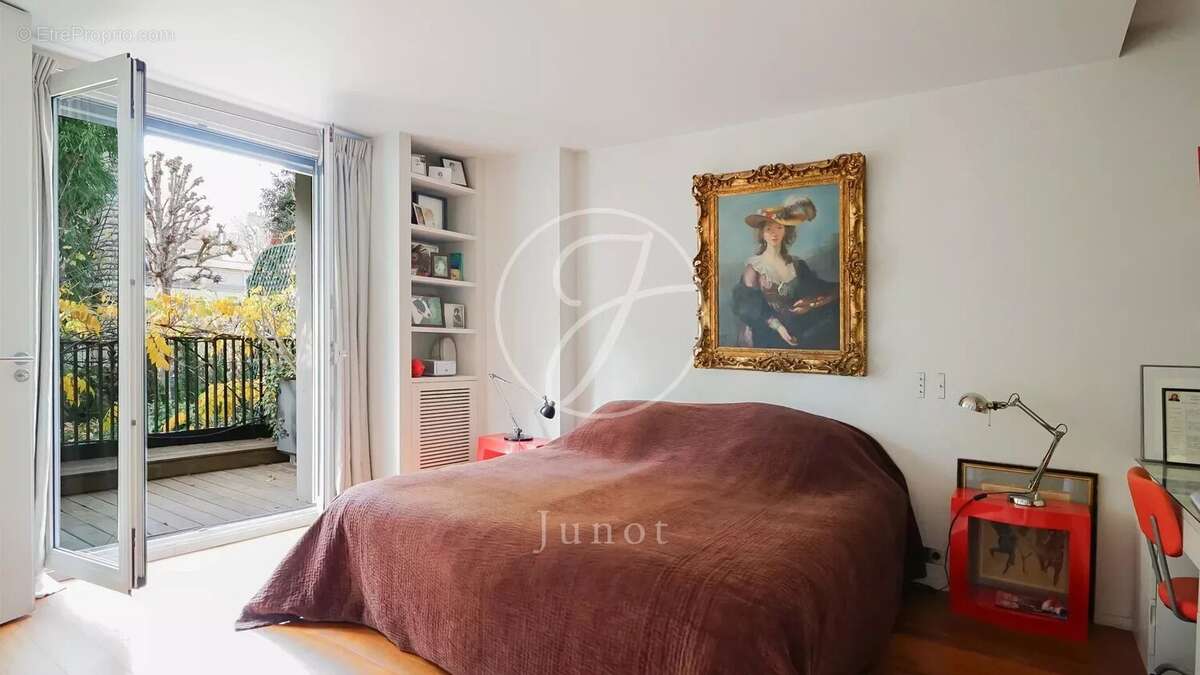 Maison à NEUILLY-SUR-SEINE