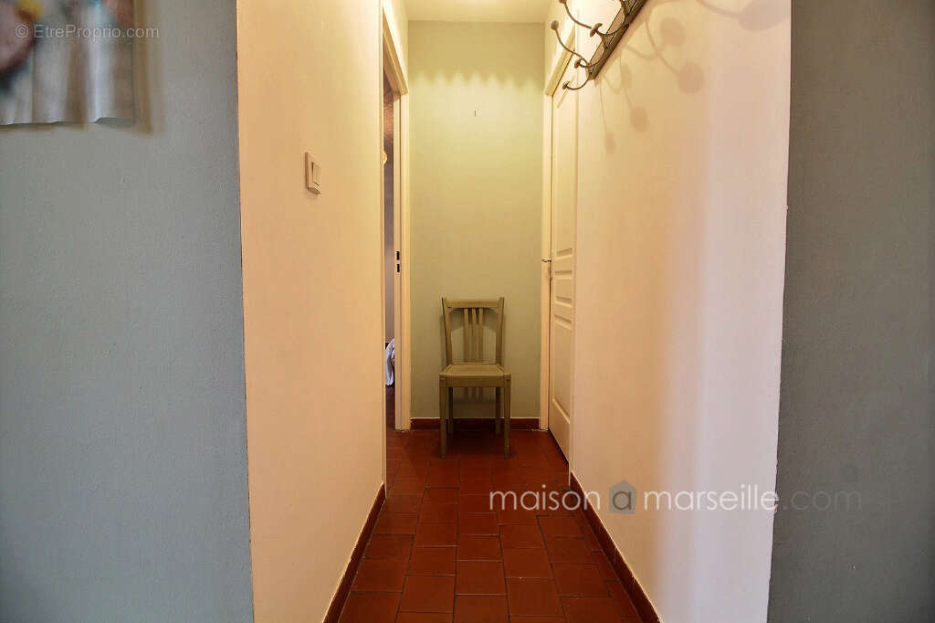 Appartement à MARSEILLE-1E