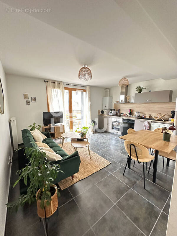 Appartement à LYON-9E