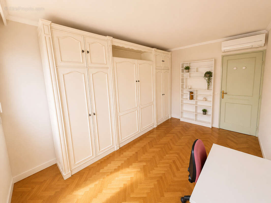 Appartement à MARSEILLE-5E