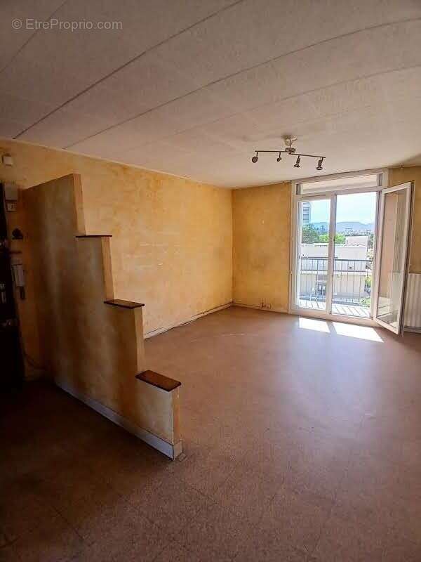 Appartement à MARSEILLE-10E