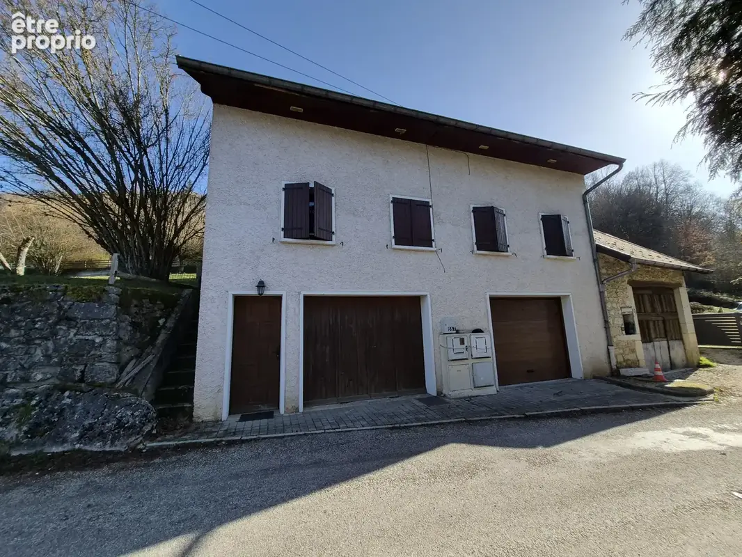 Appartement à CHAMPAGNE-EN-VALROMEY