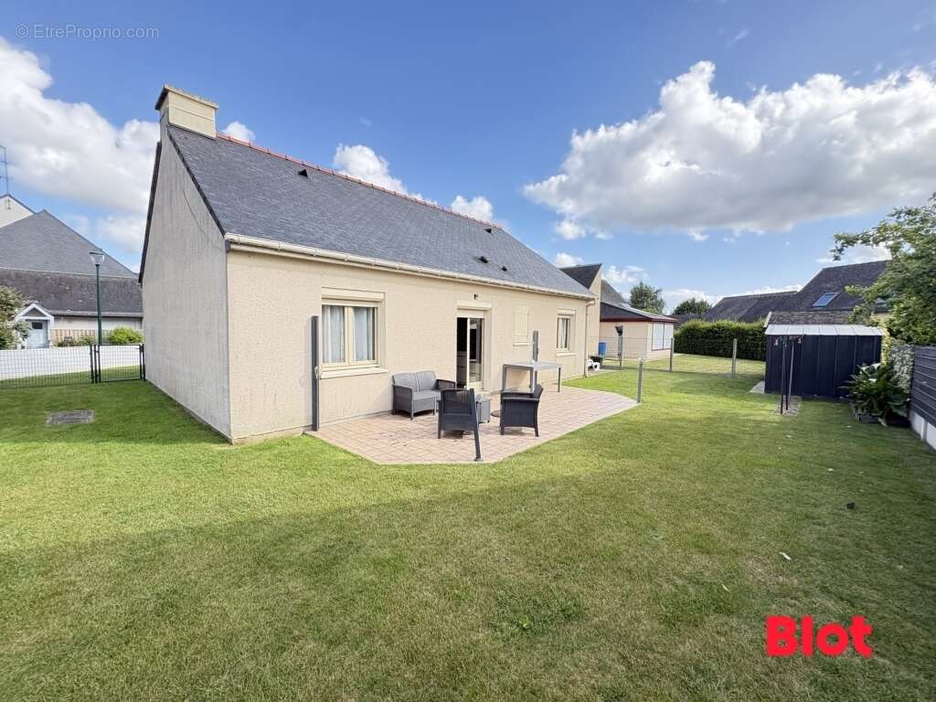 Maison 94 m² à Breteil  - photo 2