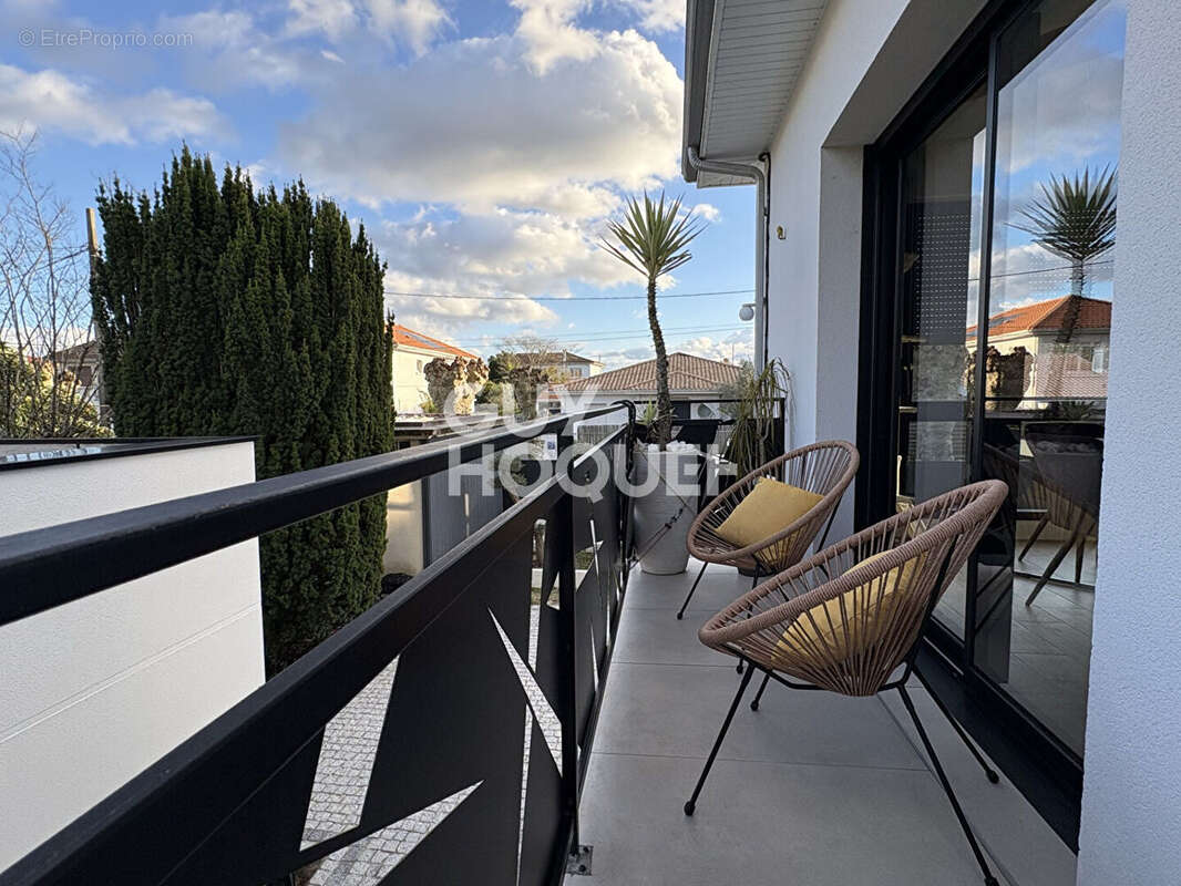 Maison à VILLENAVE-D&#039;ORNON