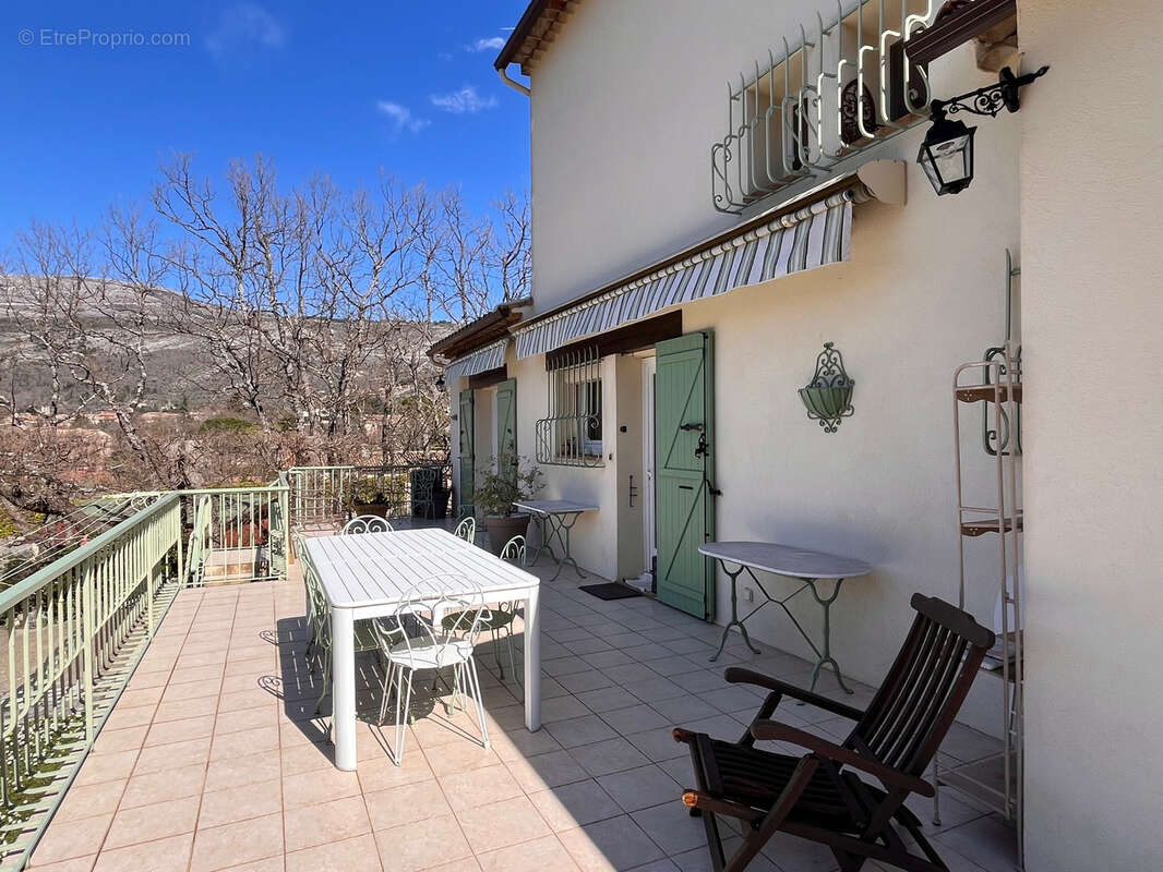 Maison à SAINT-VALLIER-DE-THIEY