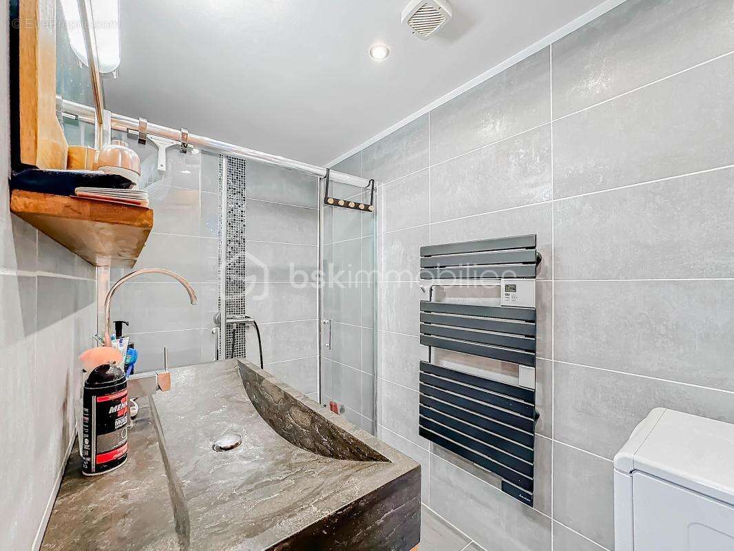 *** Immeuble de 280m2 anciennement Hotel à PALAVAS *** - photo 7