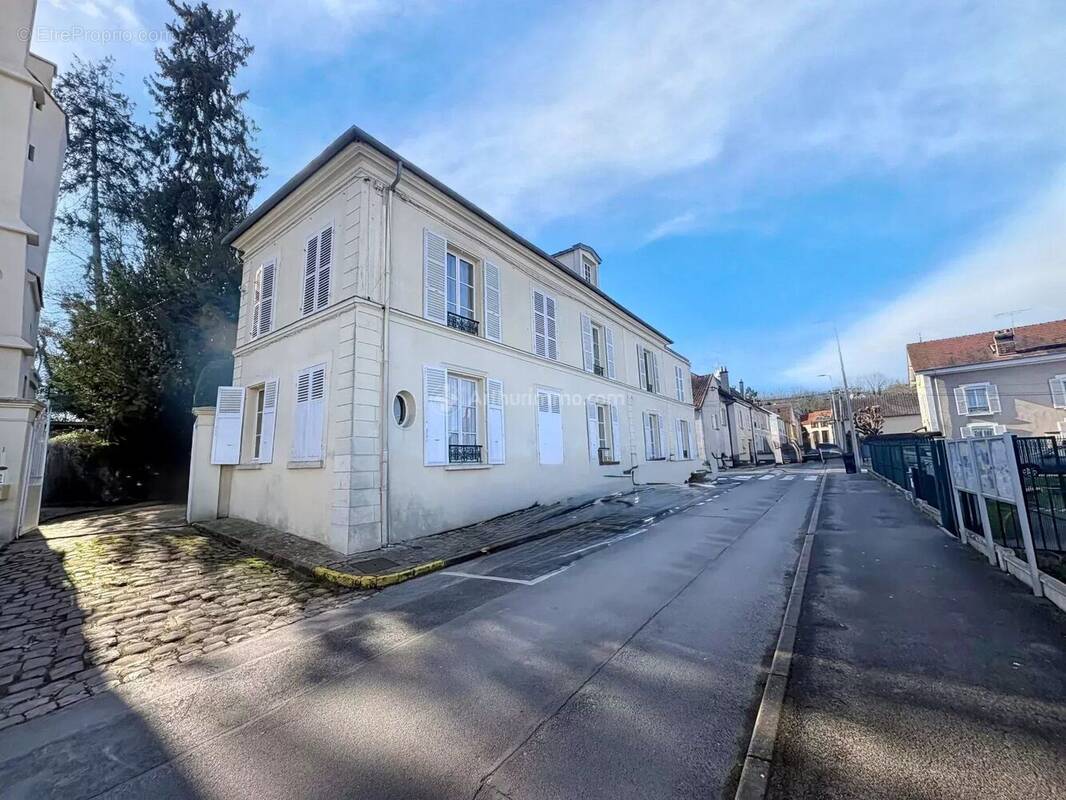 Maison à MONTRY