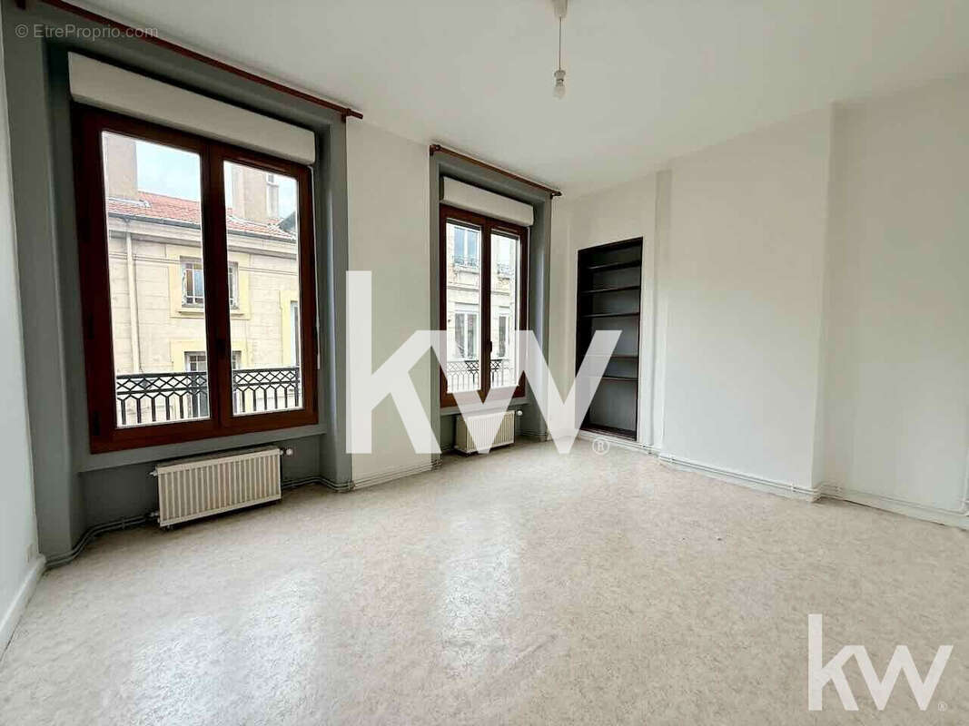 Appartement 80 m² à Saint-Etienne  - photo 4