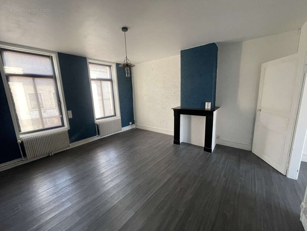 Commerce à AVESNES-LE-COMTE