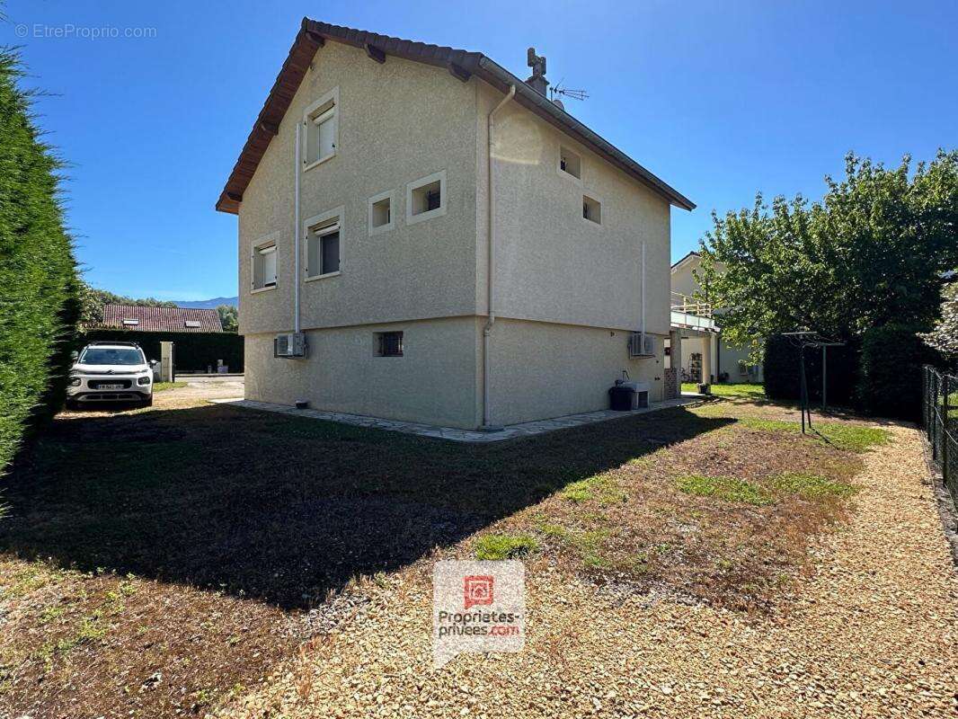 Maison familiale 122 m2 - 4 chambres - terrasse - jardin -  Crolles (38920) - photo 10
