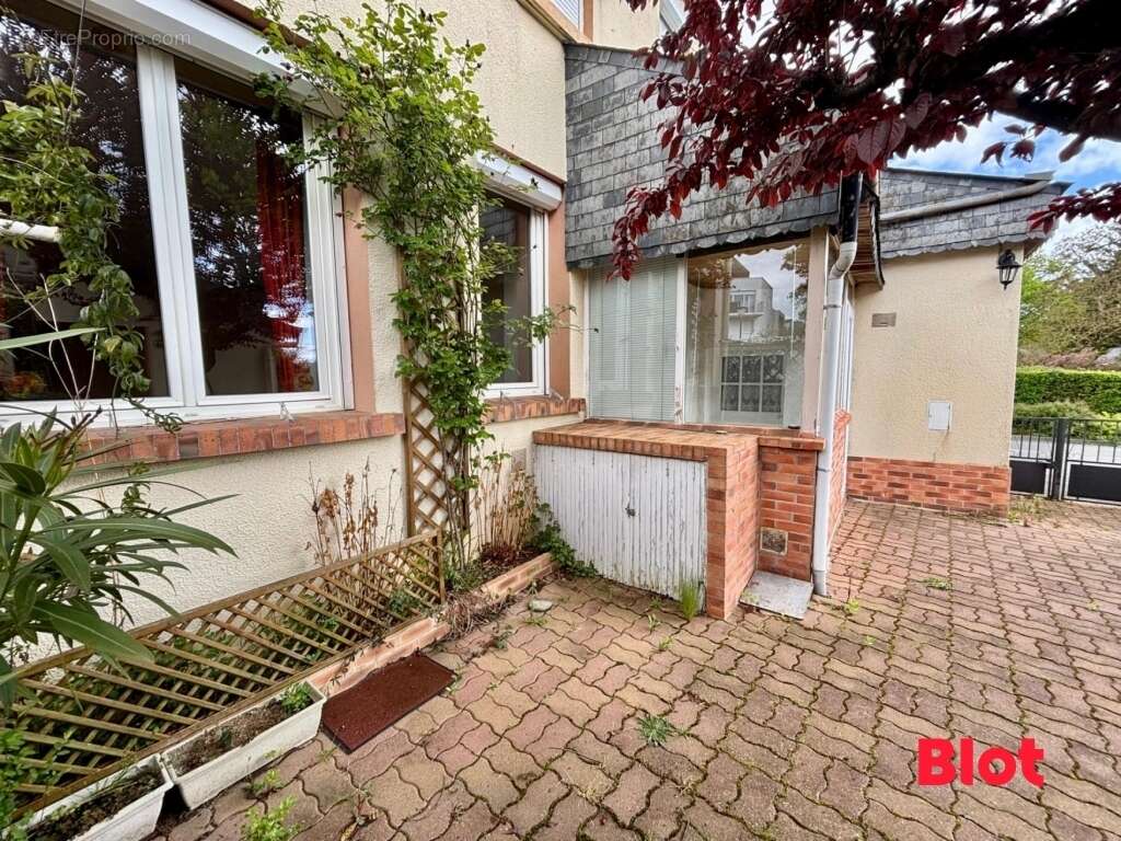 Maison à CHARTRES-DE-BRETAGNE