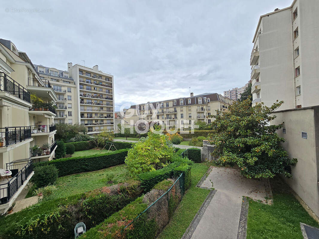 Appartement à BOURG-LA-REINE
