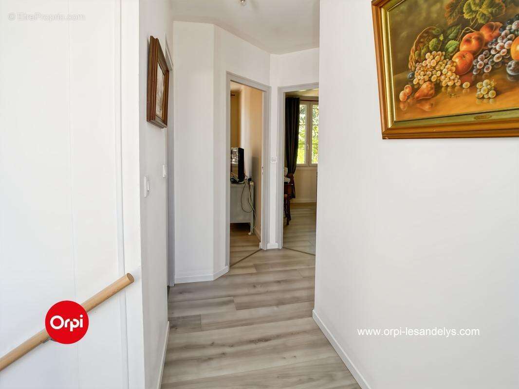 Maison rénovée Centre Ville  Les Andelys - 3 ch - terrain 321m² - photo 10