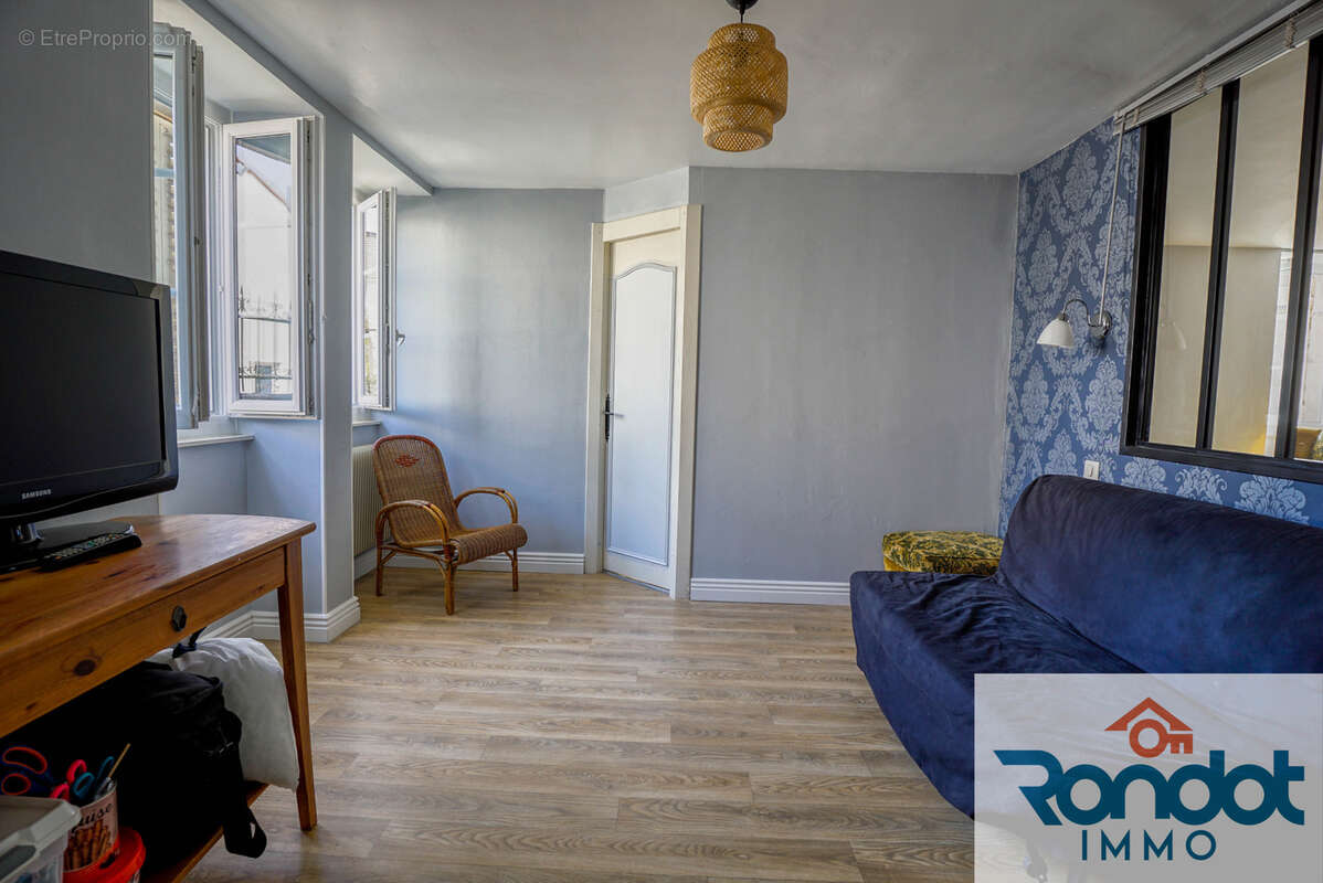 Maison à AVOT
