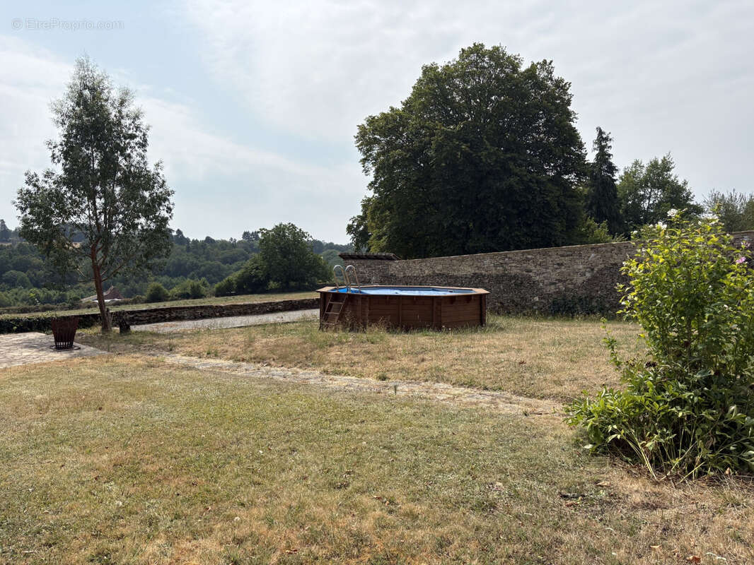 Coussac Bonneval magnifique maison bourg de 5 pièces, garage, piscine, jardin et vues - photo 3