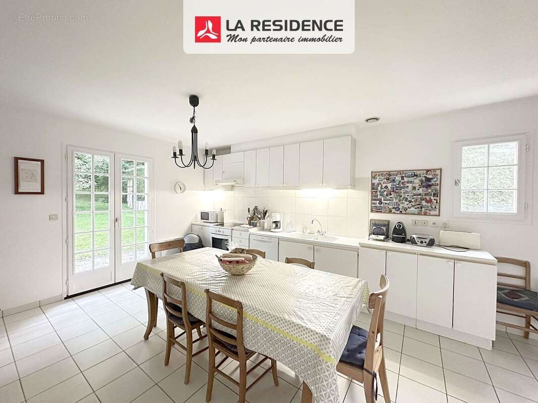 Maison à L'ETANG-LA-VILLE