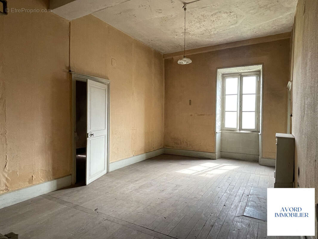 Maison 217 m² à Villequiers  - photo 9