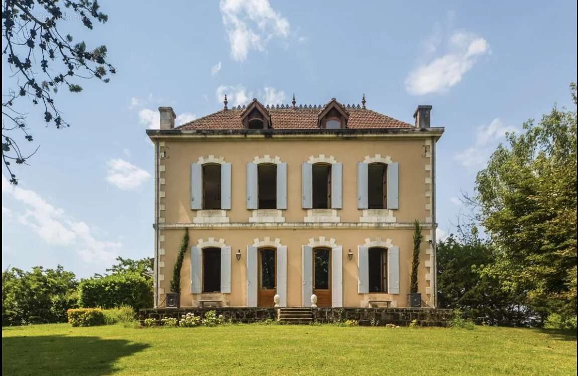 Splendide Château du XIXème siècle avec Tourelles – Élégance, Confort et Art de Vivre à la Française - photo 18