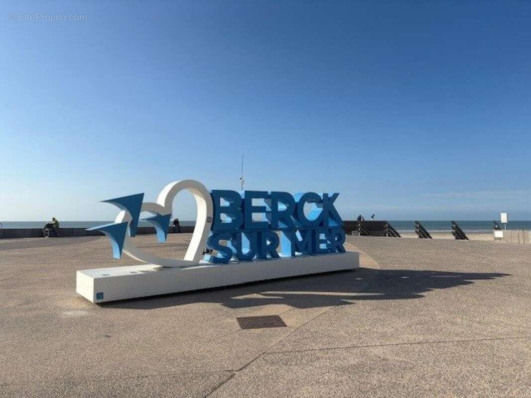 Photo 2 - Commerce à BERCK