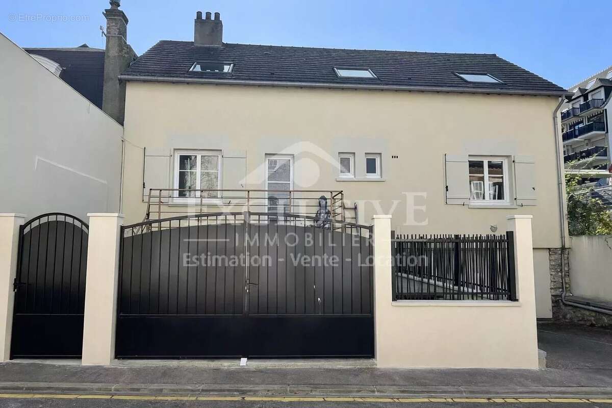 Maison à TROUVILLE-SUR-MER