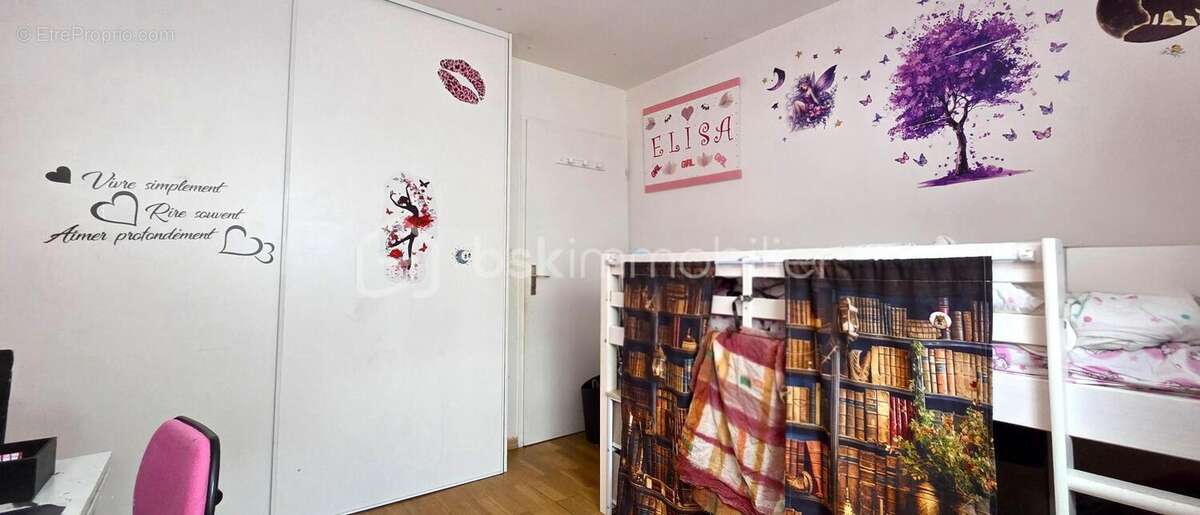 Appartement à COMBS-LA-VILLE