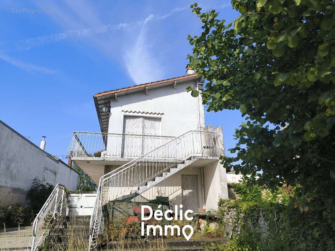Maison lumineuse a renover - photo 2