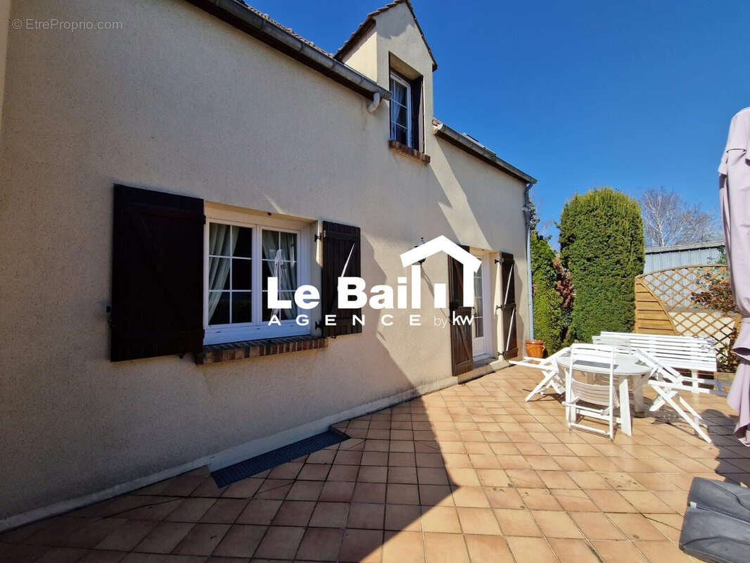 Maison 135 m² à Cergy  - photo 3