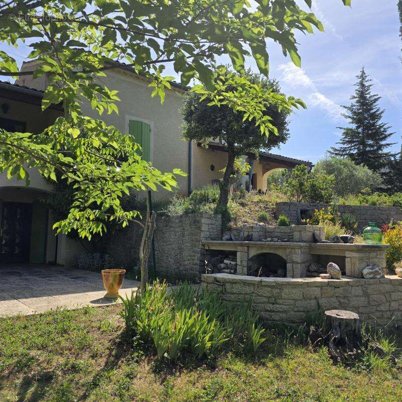 Splendide maison avec 2 logements et piscine - photo 21