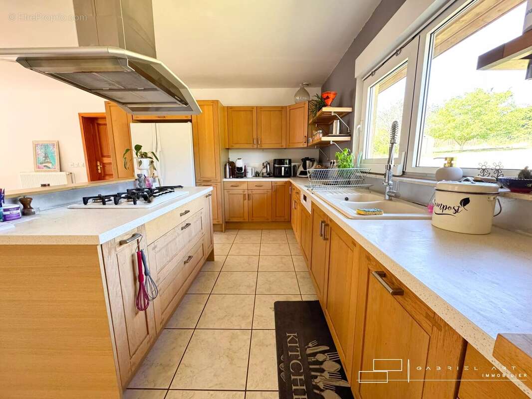Maison 160 m² à Preignan  - photo 5