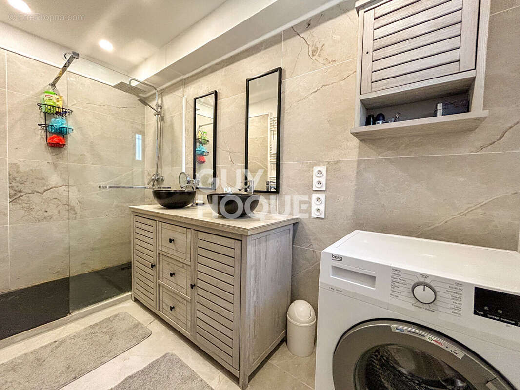 Appartement à L'ISLE-SUR-LA-SORGUE