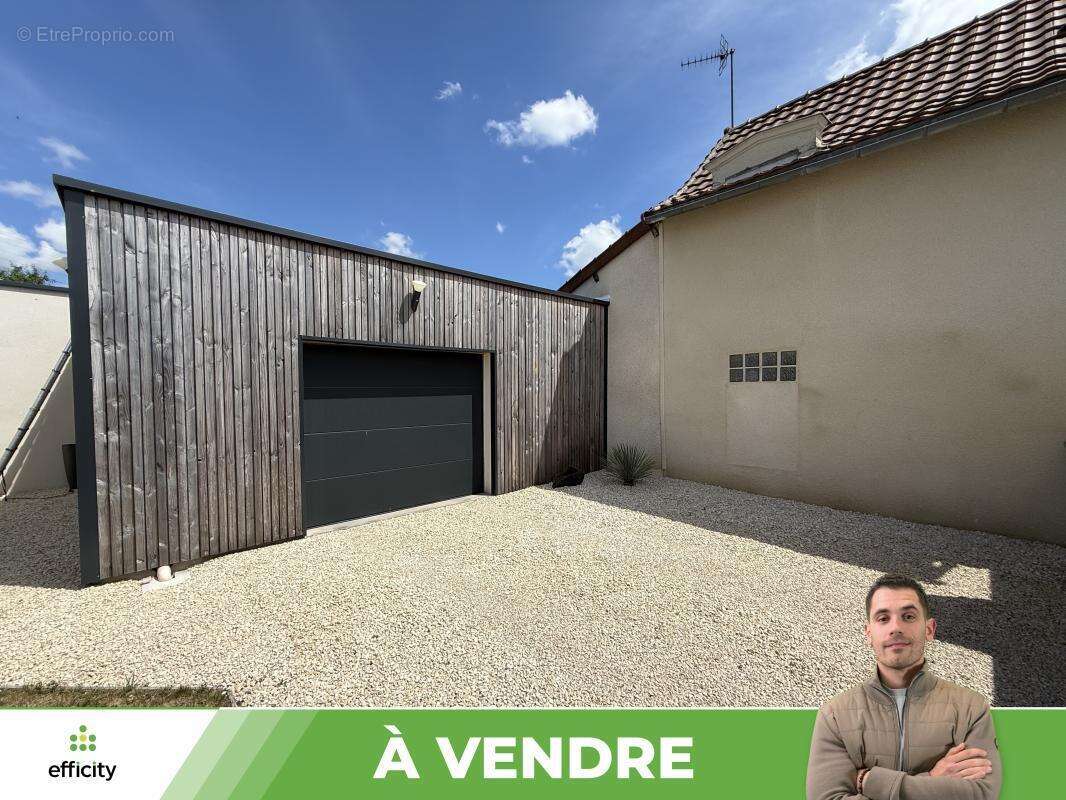 Maison à CHATELLERAULT