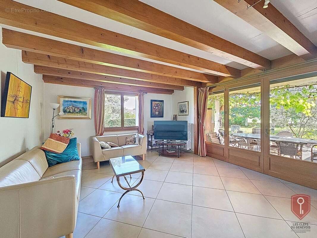 Maison à VALLEIRY