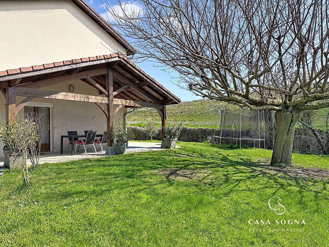 Maison à LE PERREON