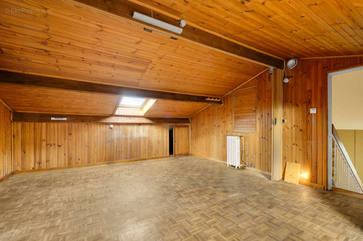 Maison à CASTELGINEST